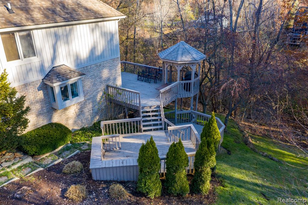 2321 Pine Hollow, Brighton, MI 48114 — Photo 33