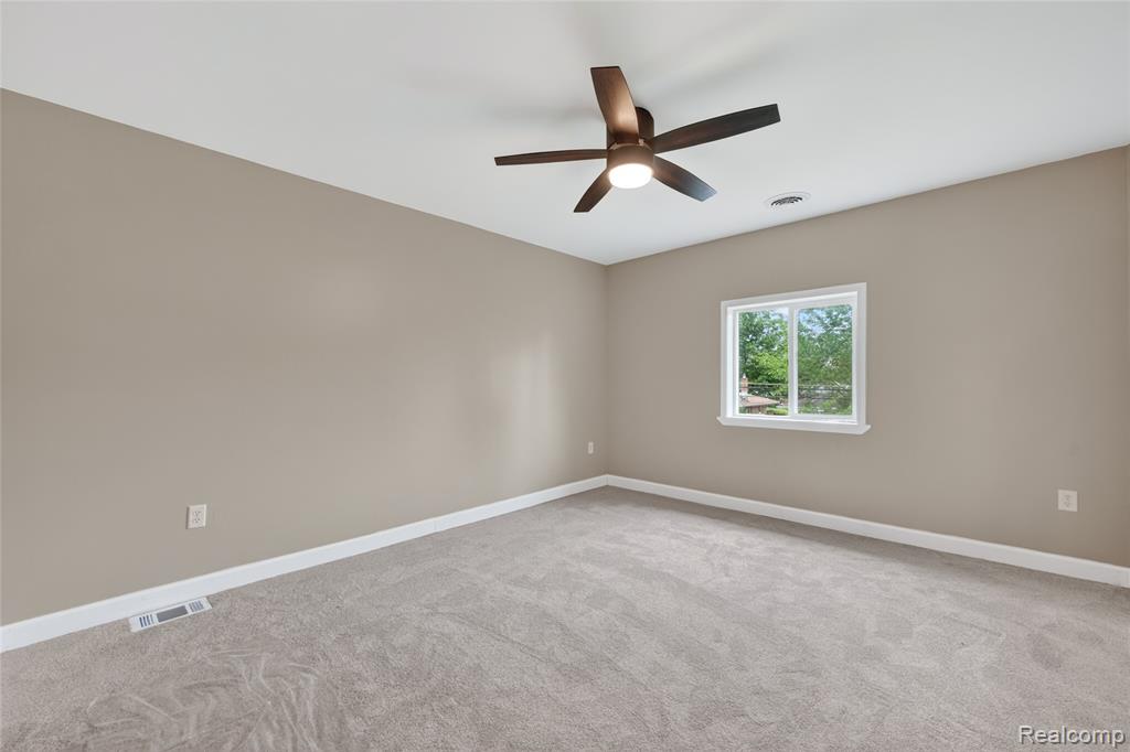 24784 Ashley Court, Redford, MI 48239 — Photo 32