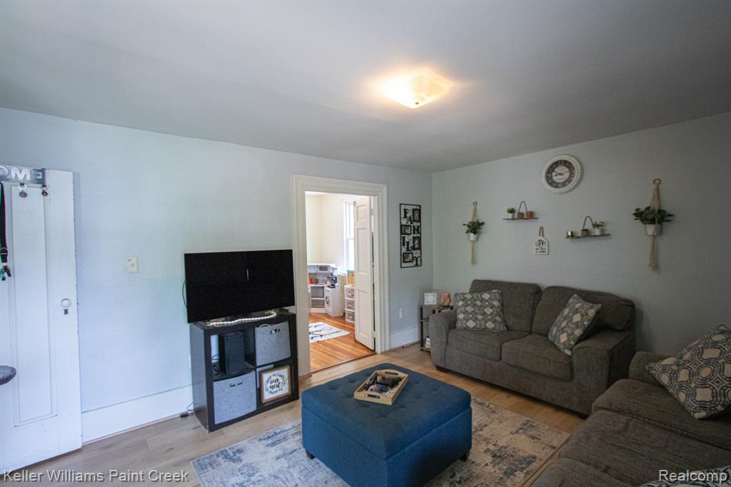 235 E Saint Clair Street, Almont, MI 48003 — Photo 4