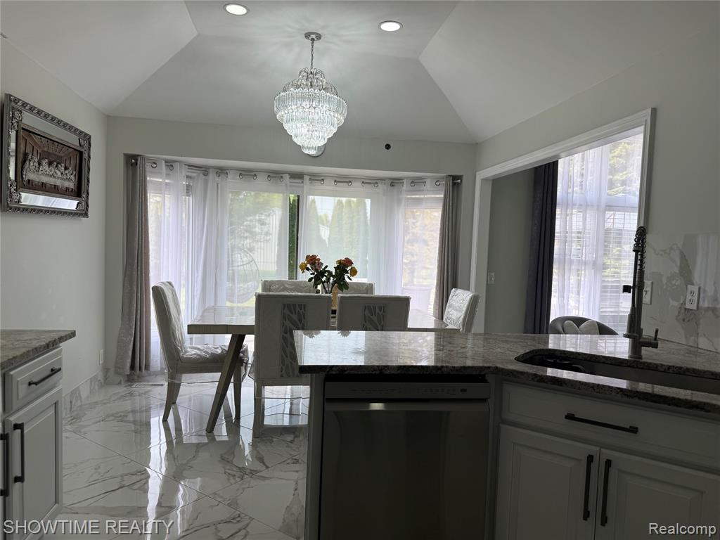21523 Mackenzie Drive, Macomb, MI 48044 — Photo 15