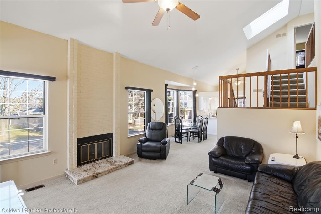 6821 Kindling Court, West Bloomfield, MI — Photo 4