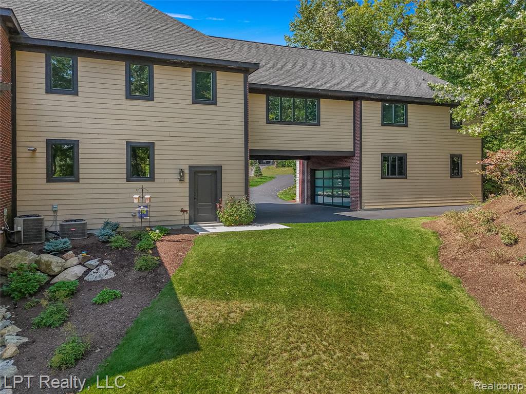 5029 Forest Valley Drive, Clarkston, MI 48348 — Photo 90