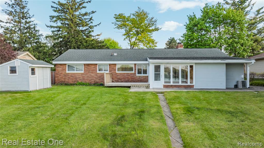 4416 S Shore Street, Waterford, MI 48328 — Photo 5