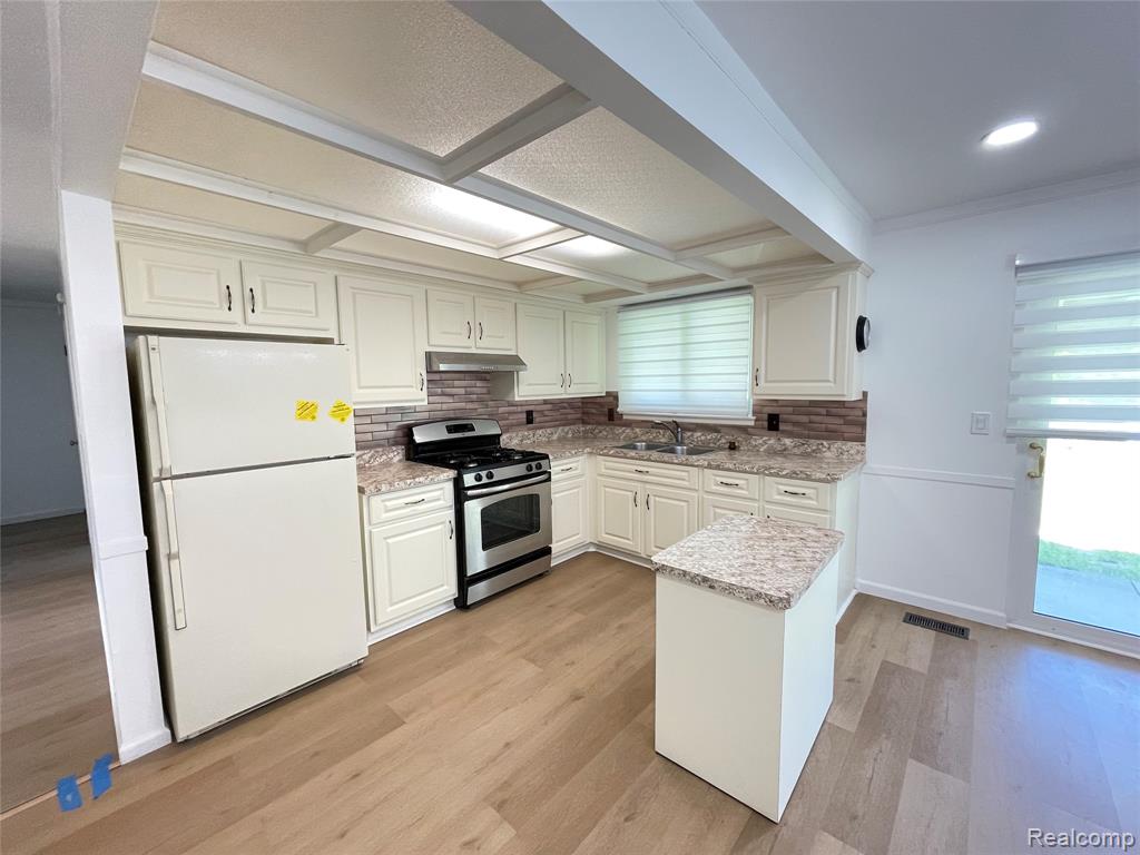 32827 DOVER Avenue, Warren, MI 48088 — Photo 14