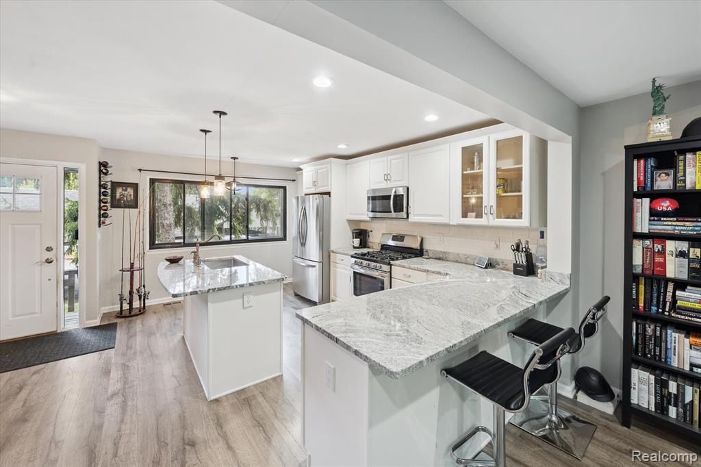 566 Foxboro Square, Brighton, MI 48116 — Photo 4