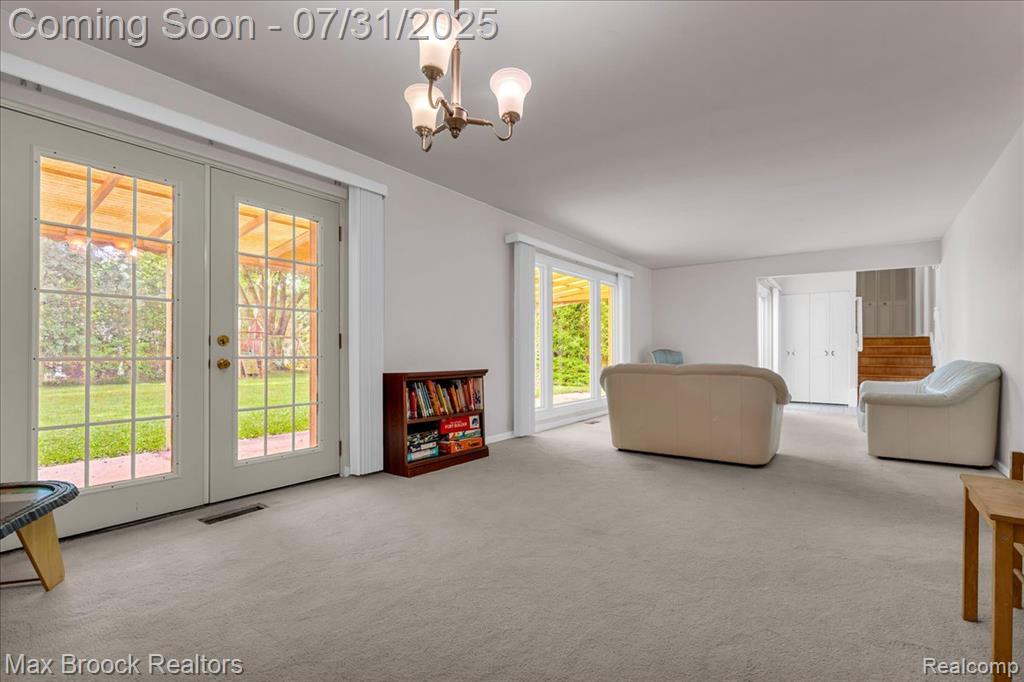 536 Fox River Drive, Bloomfield Hills, MI 48304 — Photo 8