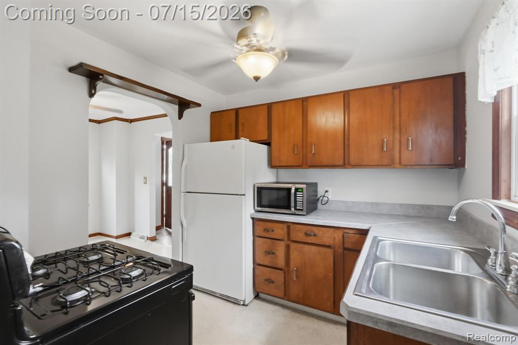 7571 Marlowe Road, Van Buren, MI 48111 — Photo 9