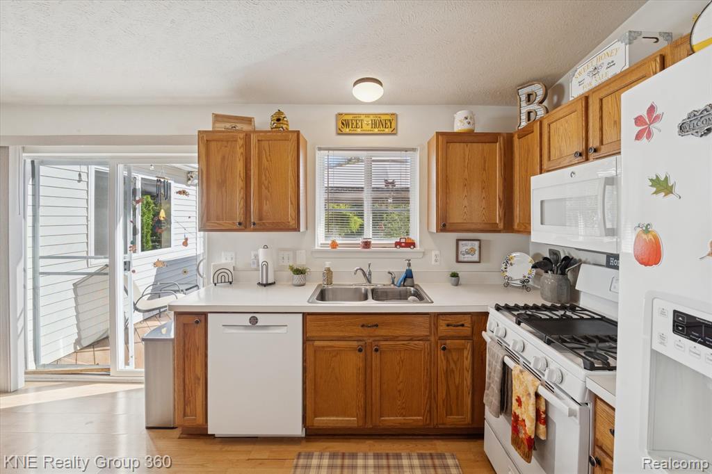618 Bluebird Lane, Pinckney, MI 48169 — Photo 19