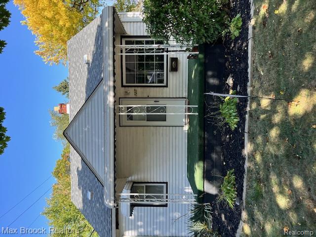 727 E Madge Avenue, Hazel Park, MI 48030 — Photo 3