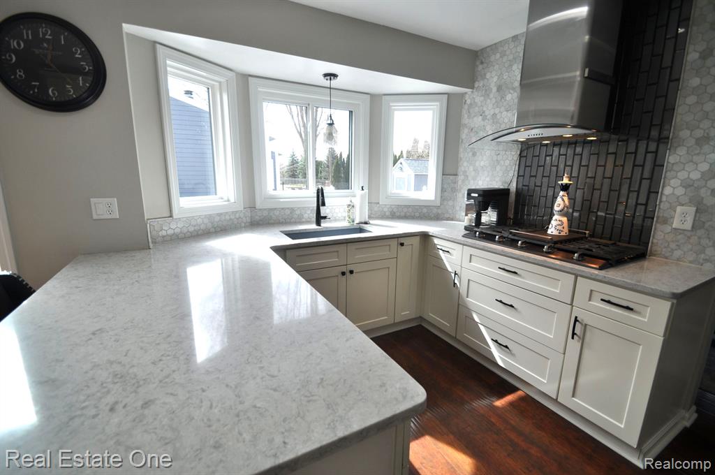 53447 GARLAND Drive, Macomb, MI 48316 — Photo 11