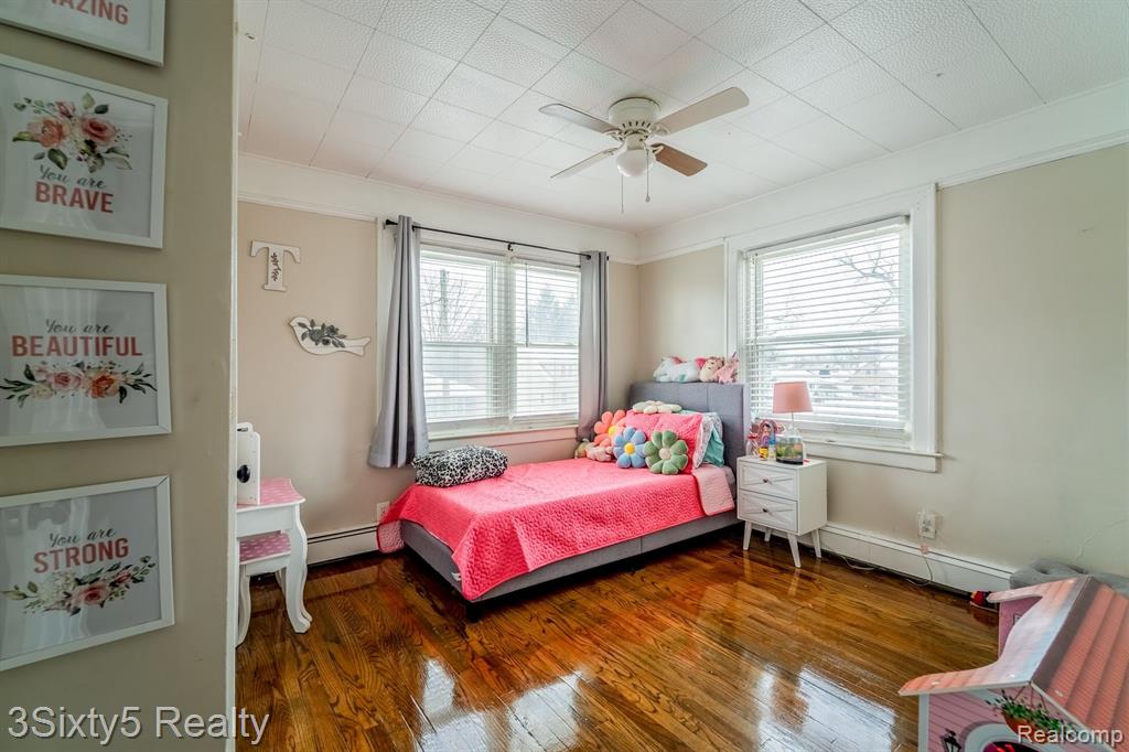 744 RIVERBANK Street, Wyandotte, MI 48192 — Photo 25