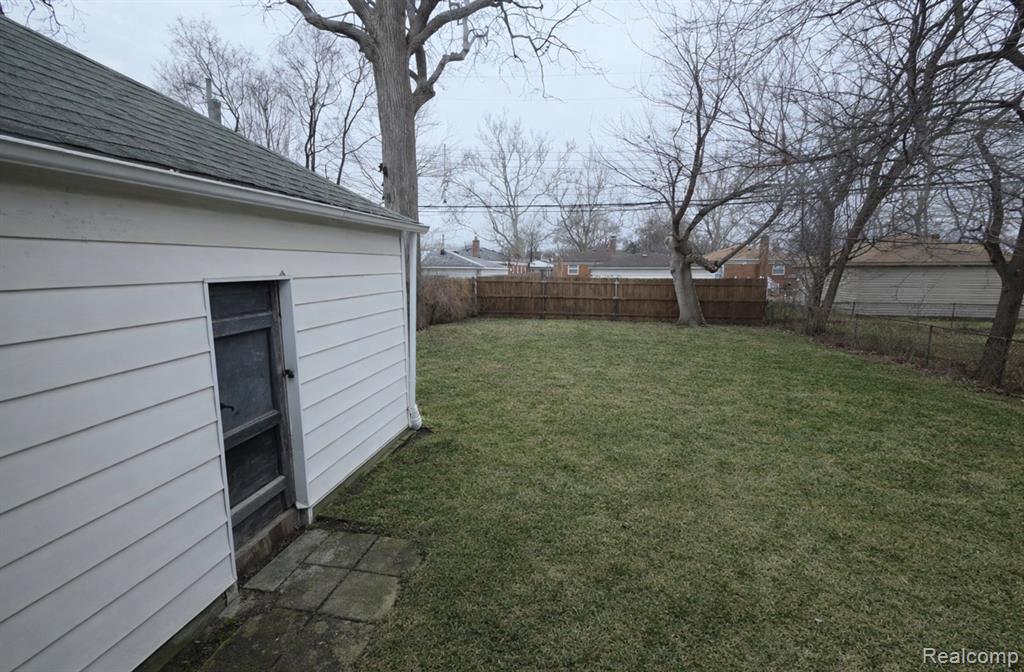 5651 Fenton Street, Dearborn Heights, MI 48127 — Photo 9