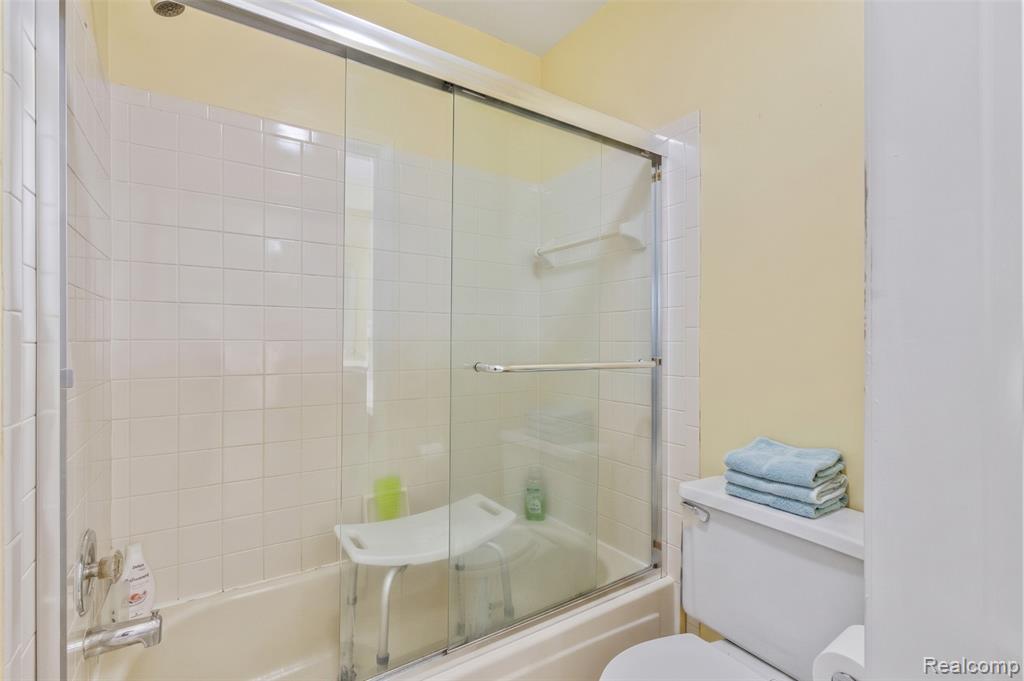42 Rosebud Lane, Mount Clemens, MI 48043 — Photo 19