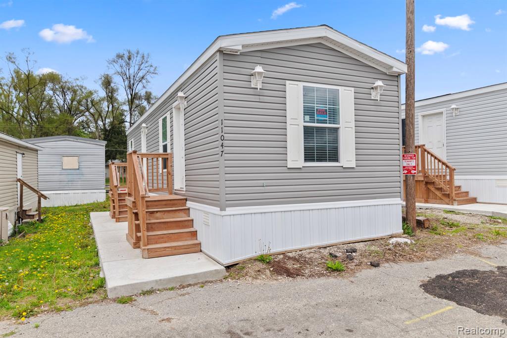 11047 Silver View Court, South Lyon, MI 48178