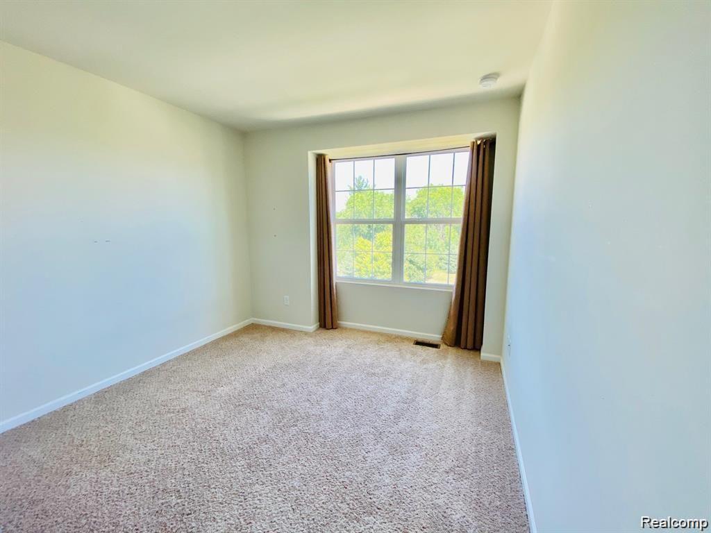44563 Gwinnett Loop, Novi, MI — Photo 15