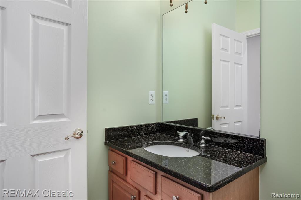 41547 BURROUGHS Avenue, Novi, MI 48377 — Photo 23