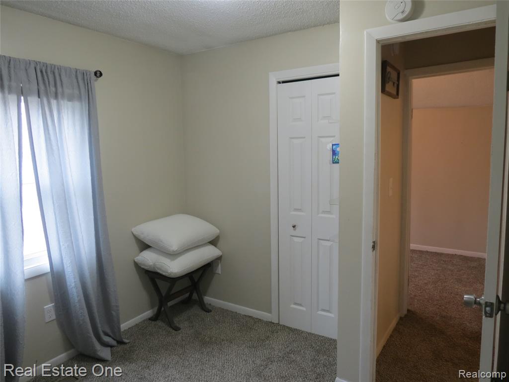1648 Lombardy, Highland, MI 48356 — Photo 17