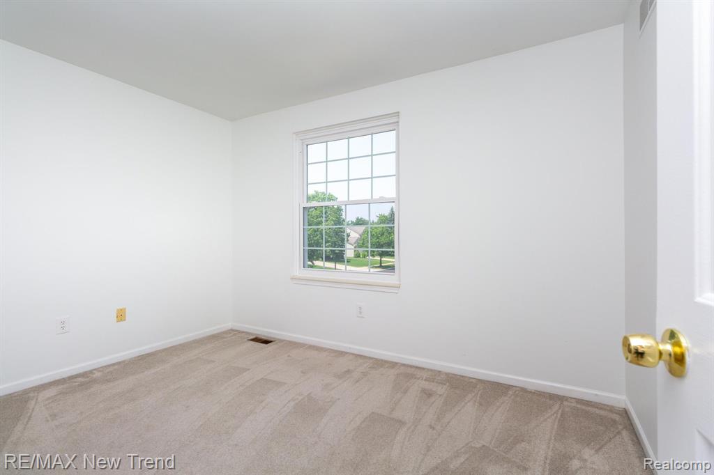 25935 Junction, Novi, MI — Photo 28