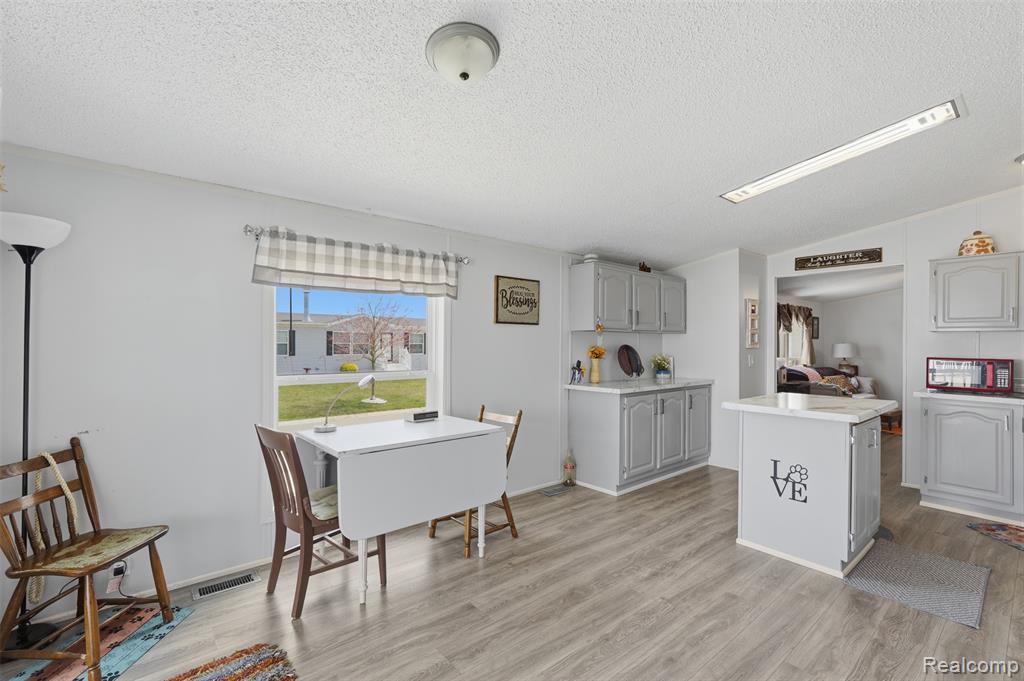 4425 Wynnwood Drive, Howell, MI 48843 — Photo 11