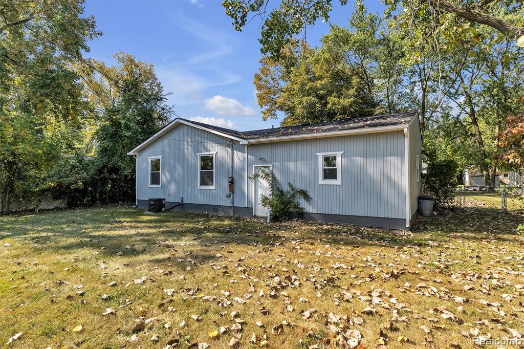 4419 Grace Avenue, Wayne, MI 48184 — Photo 35