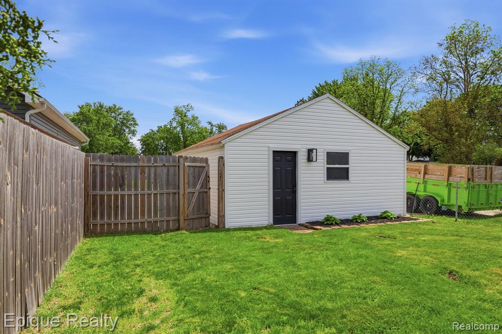 72 N North Shore Drive, Lake Orion, MI 48362 — Photo 28