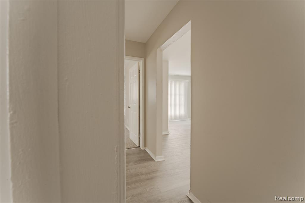 93 W Princeton Avenue, Pontiac, MI 48340 — Photo 13