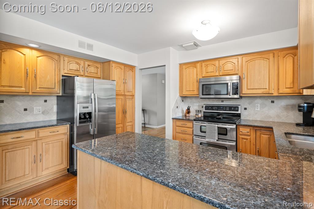 12901 Drury Lane, Plymouth, MI 48170 — Photo 21