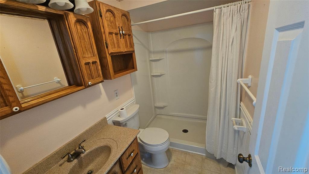 4439 Ryant Drive, Flint, MI 48507 — Photo 9