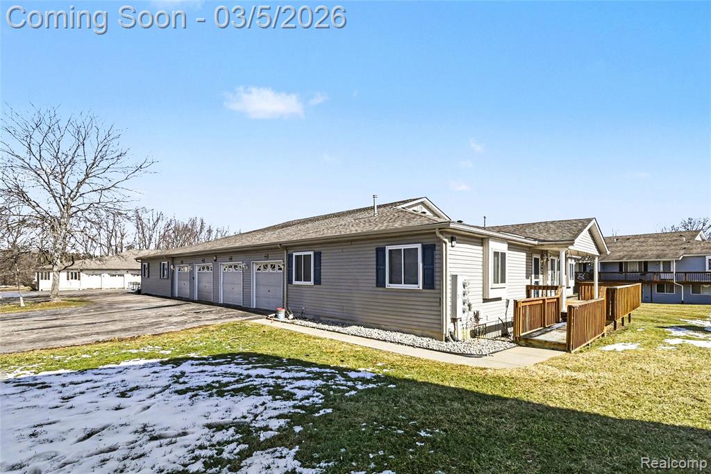 9343 Parkview Circle, Grand Blanc, MI 48439 — Photo 24