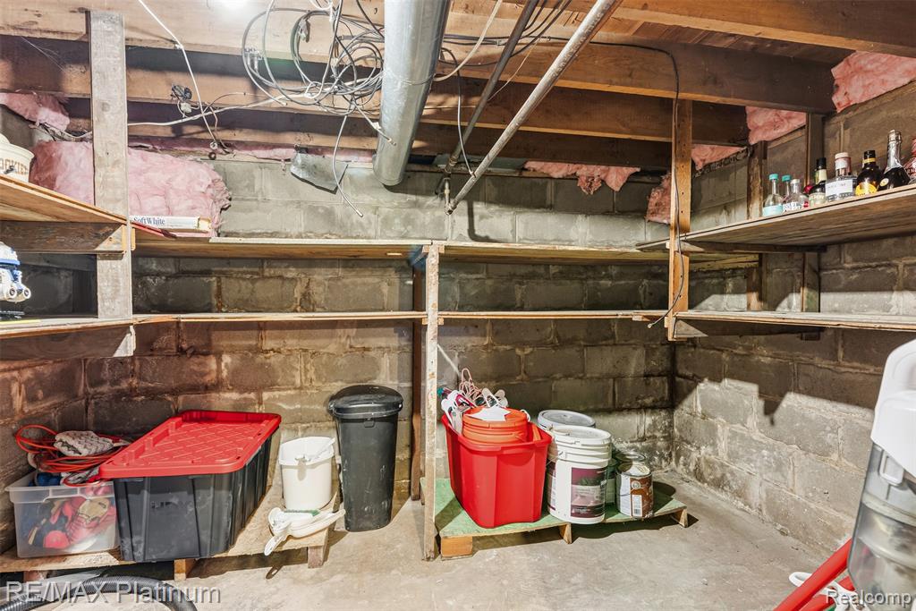 315 S West Street, Fenton, MI 48430 — Photo 37