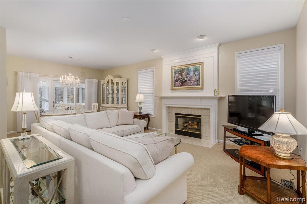512 WYNGATE Drive, Rochester, MI 48307 — Photo 5