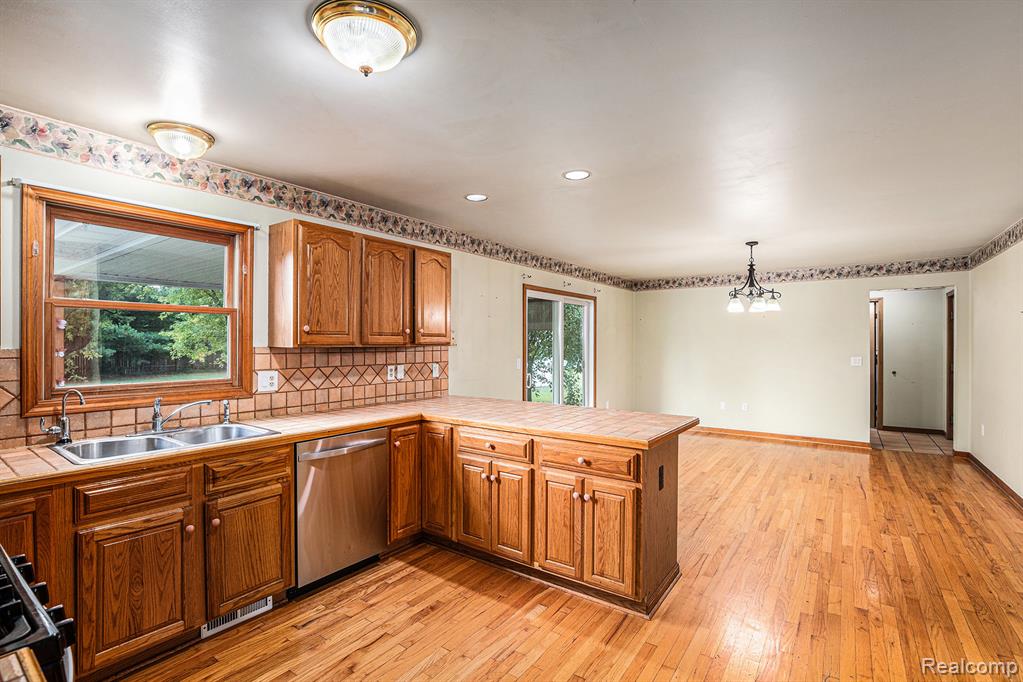 4511 Mount Morris Road, Columbiaville, MI 48421 — Photo 4