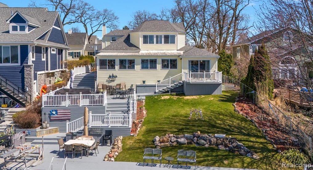 16 S NORTH SHORE Drive, Lake Orion, MI 48362 — Photo 2
