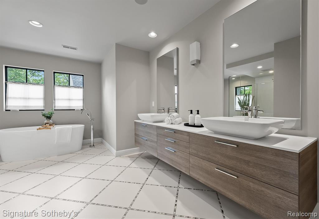 492 Vinewood Avenue, Birmingham, MI 48009 — Photo 15