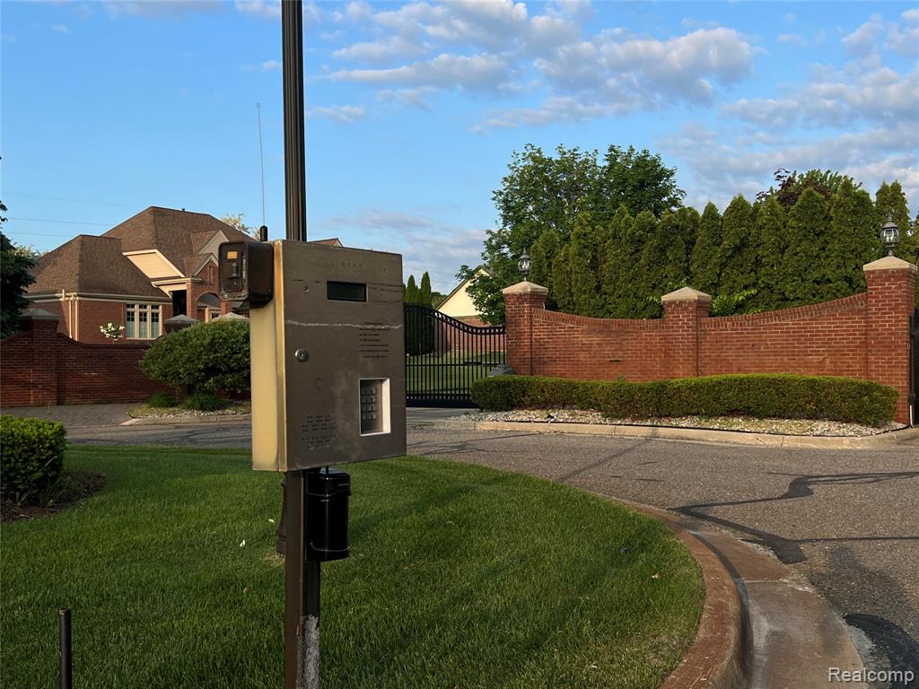 9095 Rotondo Drive, Howell, MI 48855 — Photo 27