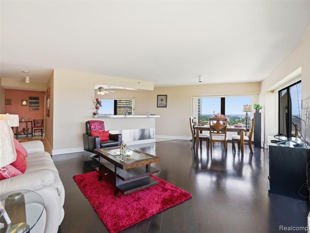 5000 Town Center, 1806, Southfield, MI 48075 — Photo 5