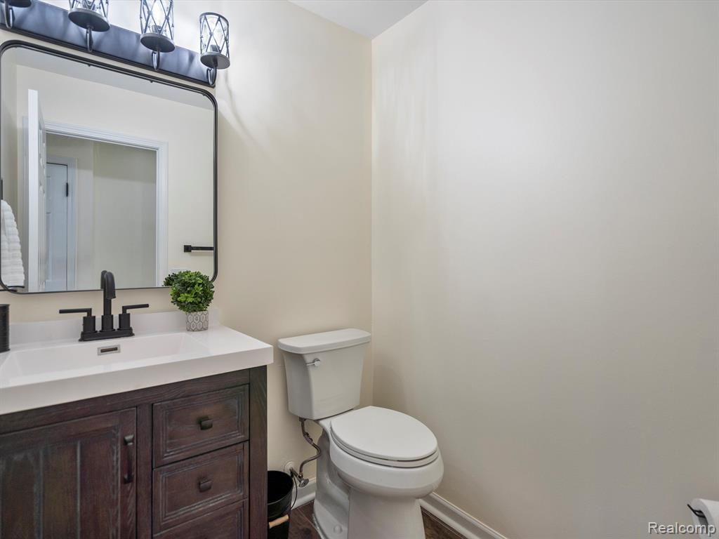 6792 PINE WAY Drive, Troy, MI 48098 — Photo 13
