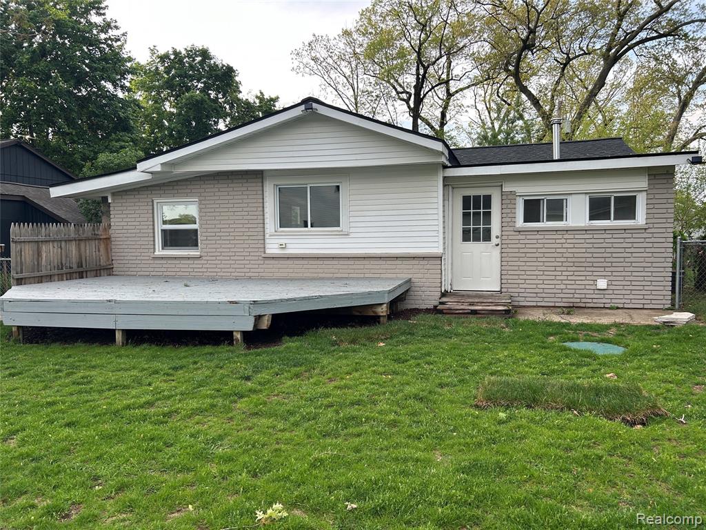 145 Danforth Street, White Lake, MI — Photo 4