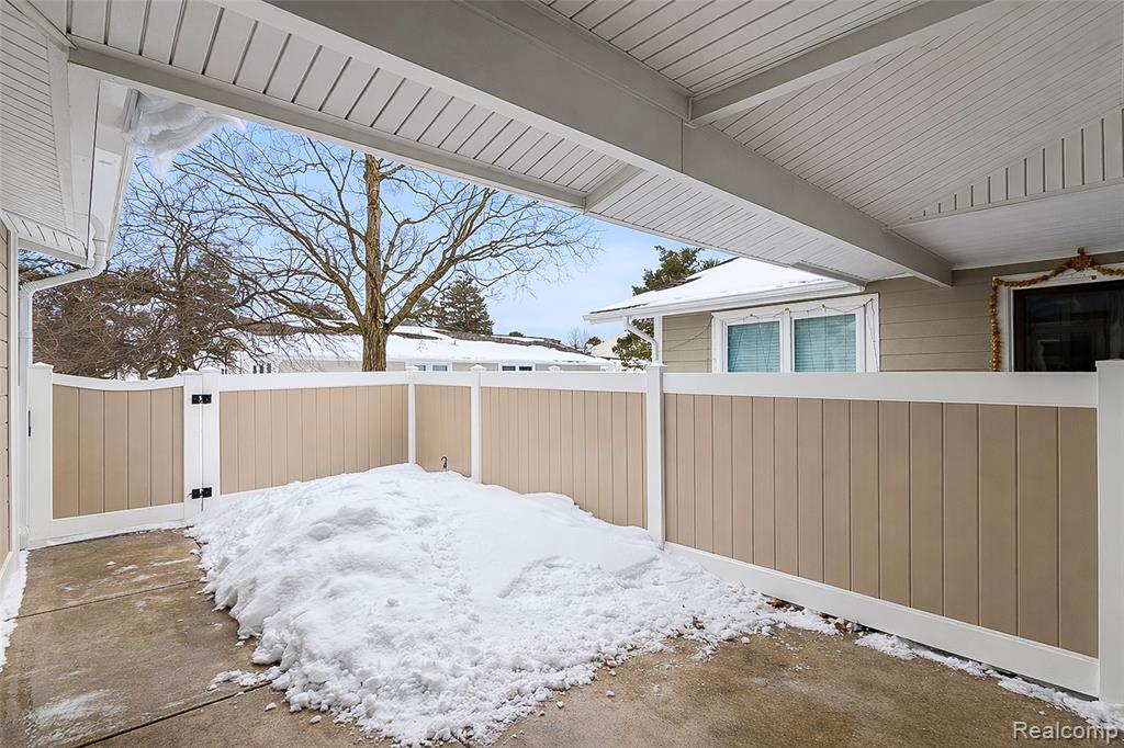 39615 Village Wood Lane, Novi, MI — Photo 5