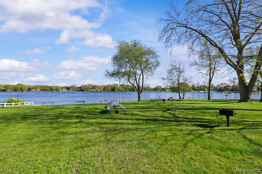 4178 Chevron Drive, Highland, MI 48356 — Photo 44