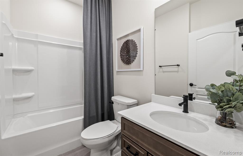 816 Kelpie Drive, Ann Arbor, MI 48108 — Photo 18