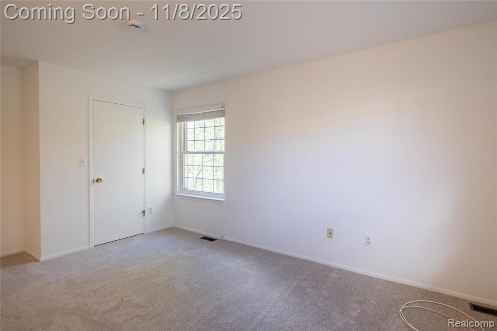 285 Inlet Court, Walled Lake, MI 48390 — Photo 16