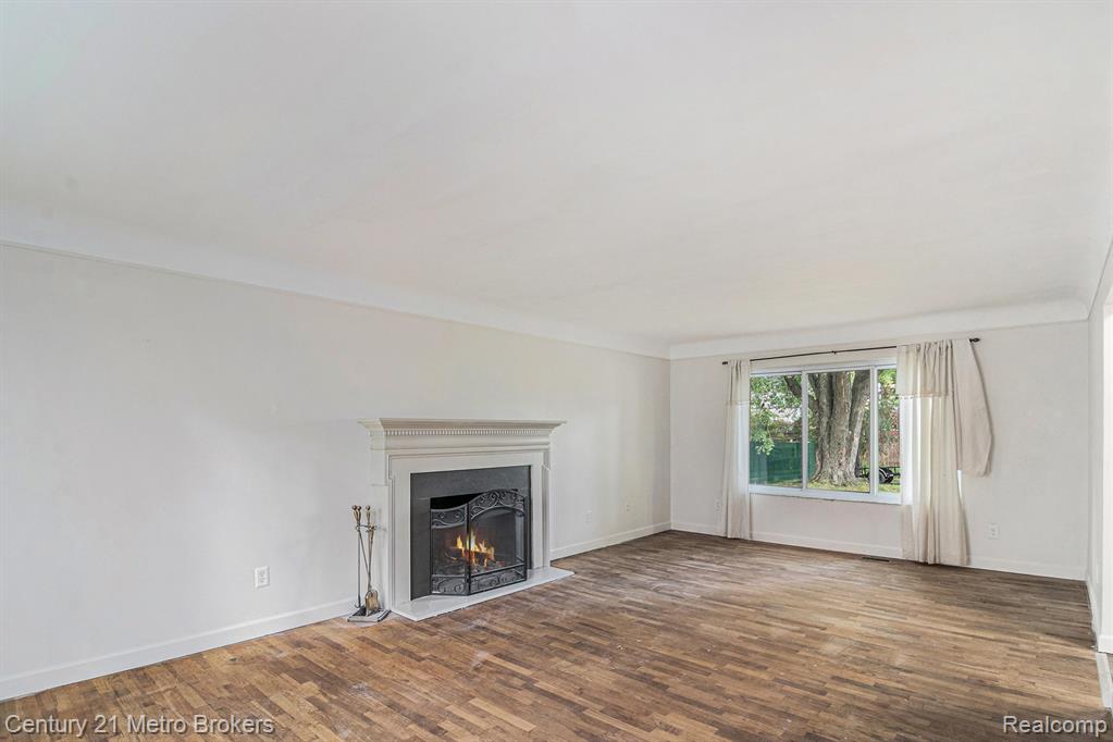 5391 Antoinette Drive, Grand Blanc, MI 48439 — Photo 8