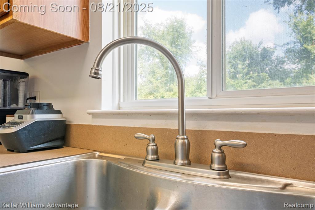 9731 Ravenshire Drive, Ypsilanti, MI 48198 — Photo 24