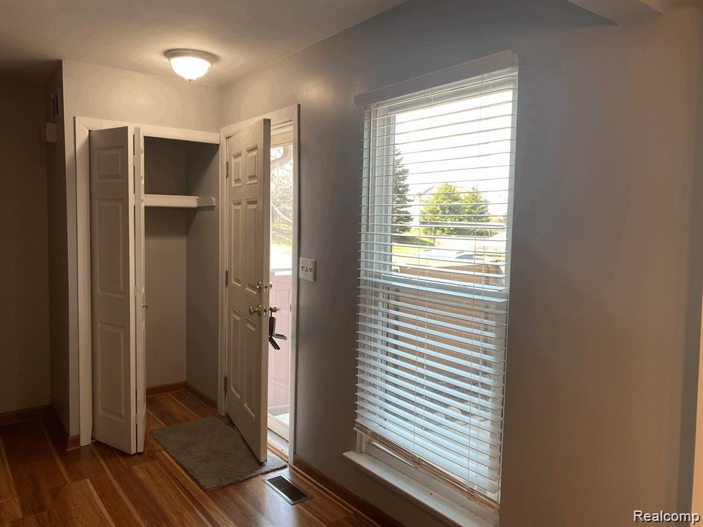 41029 SOUTHWIND Drive, Canton, MI 48188 — Photo 26