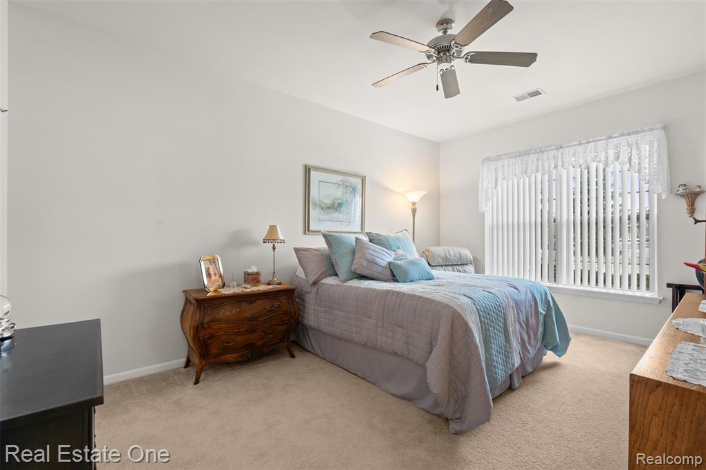 48436 Maplehurst Drive, Shelby Twp, MI 48317 — Photo 19