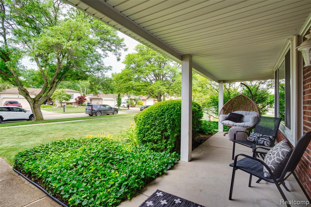6848 Chadwick Drive, Canton, MI 48187 — Photo 42