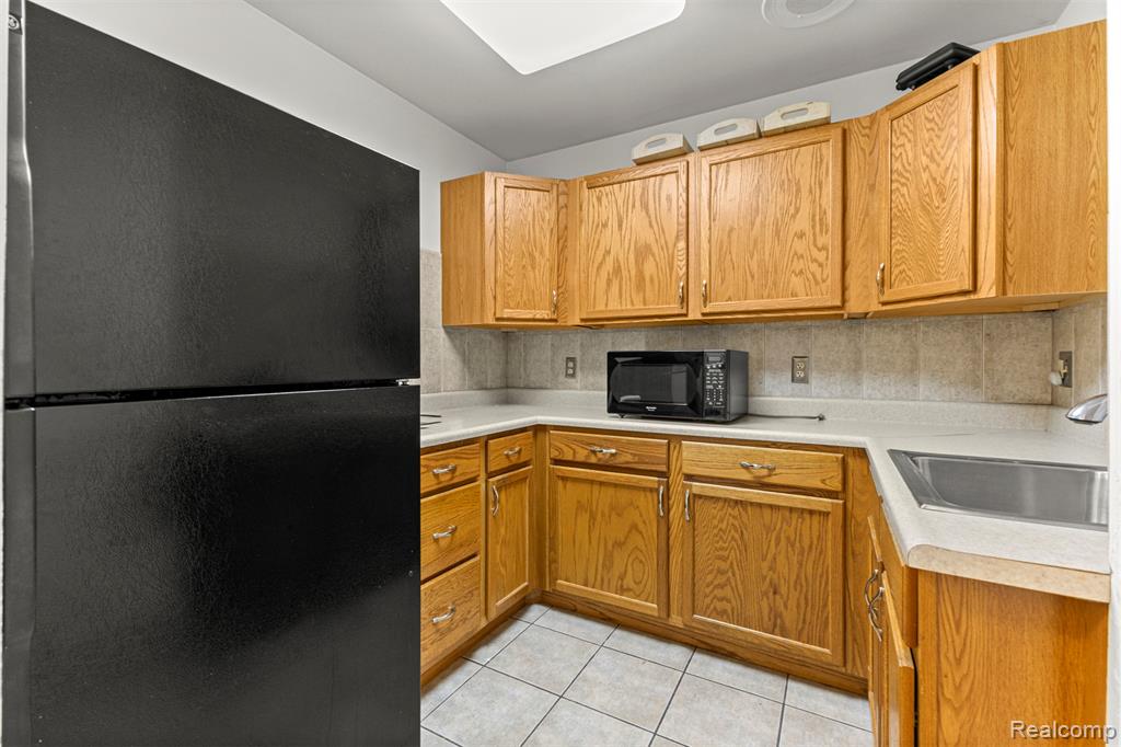 30401 Utica Road, Roseville, MI 48066 — Photo 13
