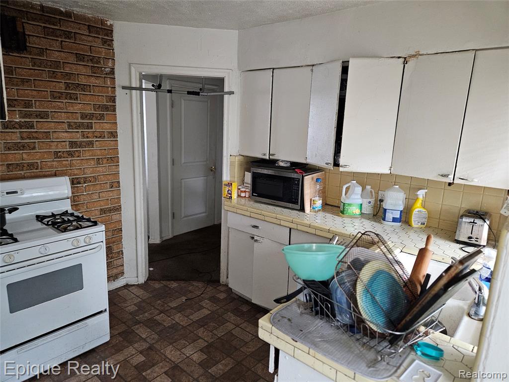 4645 Chatsworth Street, Detroit, MI 48224 — Photo 21
