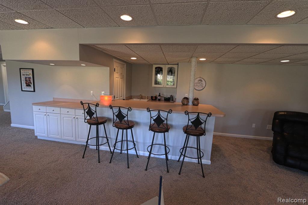 5470 HURON HILLS Drive, Commerce Twp, MI 48382 — Photo 34